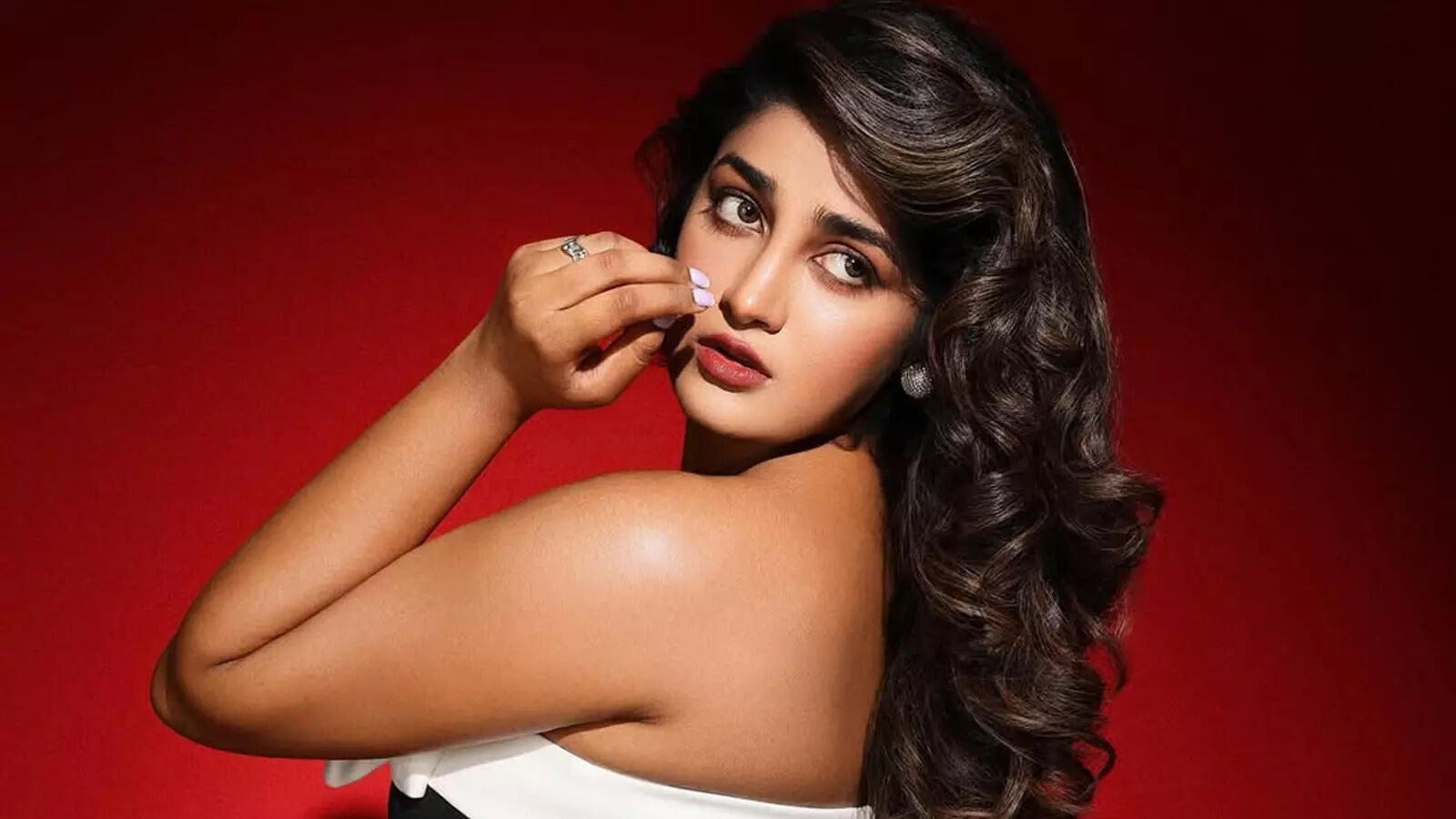 Telugu actress brings dimple.
