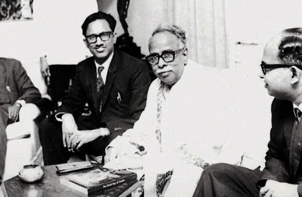 सीएन अन्नादुरई को द्रविड़ राजनीति का फाउंडर माना जाता है। वे 14 जनवरी 1969 को मद्रास राज्य (वर्तमान में तमिलनाडु) के पहले गैर-कांग्रेसी मुख्यमंत्री बने थे।