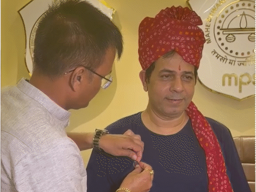 In the program he also explained the theory of Chintu and Pintu.