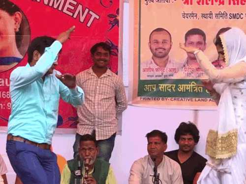 रागनी प्रोग्रामों में पेप्सी शर्मा और सपना चौधरी की जोड़ी हिट हुई थी।-फाइल