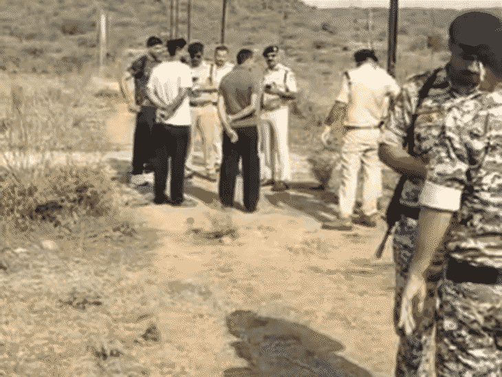 घटना के बाद मौके पर पहुंची पुलिस की टीम।