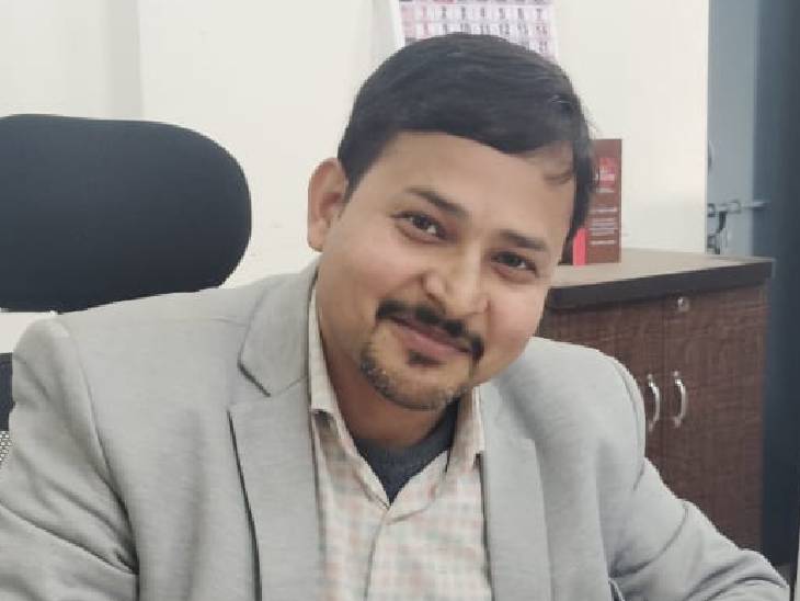 डॉ. निखिल कुमार का मेन रिसर्च एरिया सुपरकंडक्टिंग माइक्रो और नैनो SQUID टेक्नोलॉजी है।