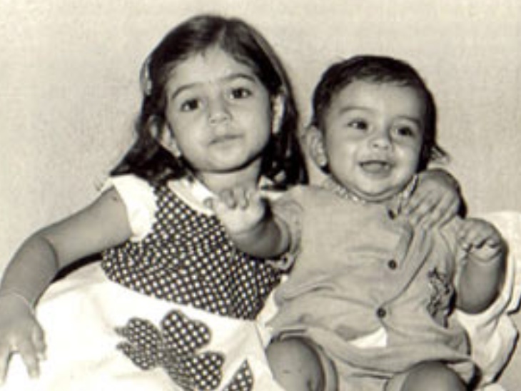 A picture of Ameesha with younger brother Ashmit Patel.