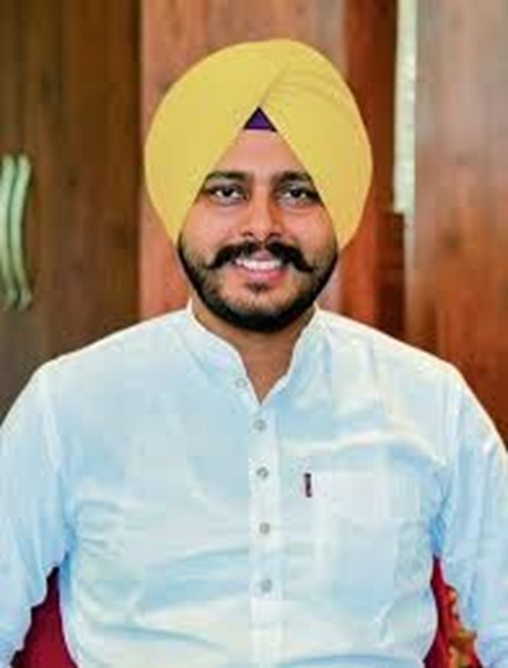 विधायक अमनशेर सिंह शेरी कलसी के भाई अमृतपाल सिंह और उनकी बहन उत्तमगीत चुनाव हार गए।