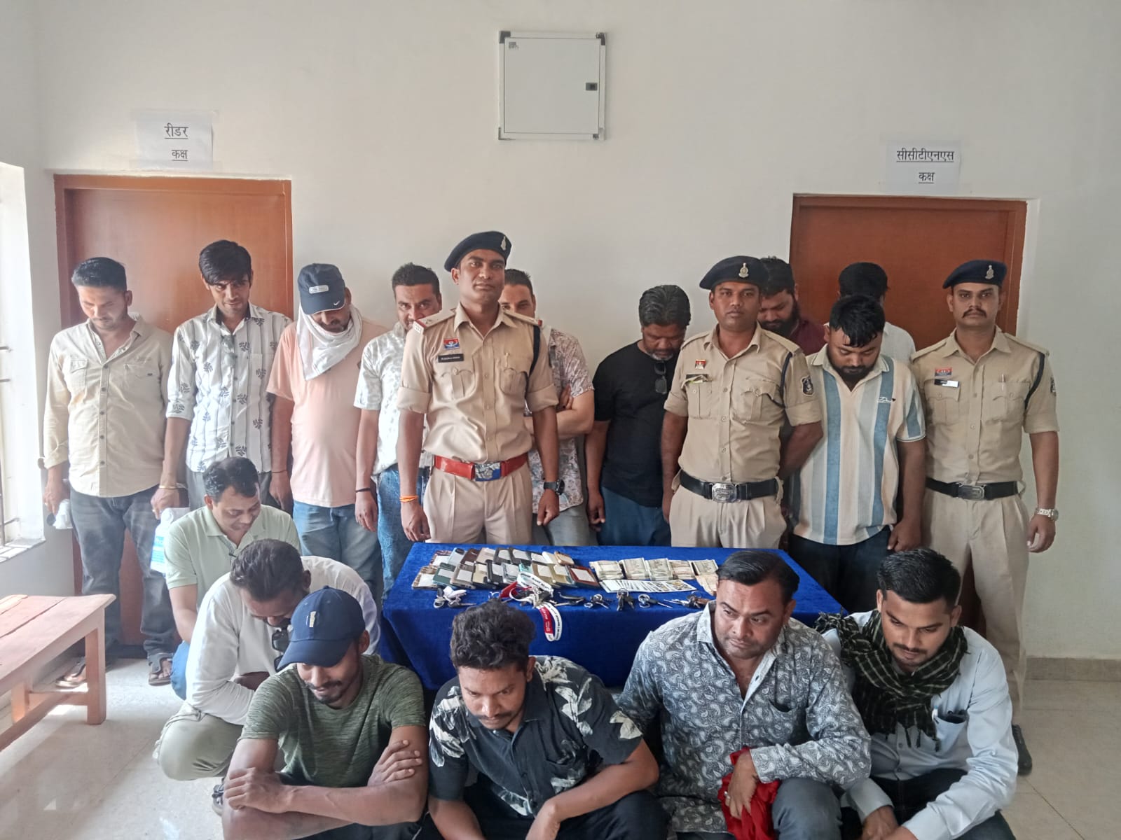 पुलिस ने 15 आरोपियों को किया है गिरफ्तार।
