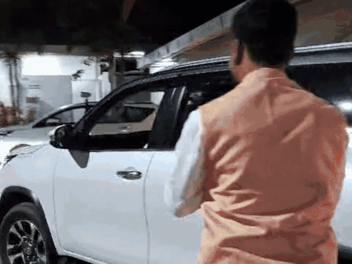 रविवार को सीएम हाउस में एक घंटे तक चली बैठक के बाद तीसरे नाम पर मुहर लगा दी गई