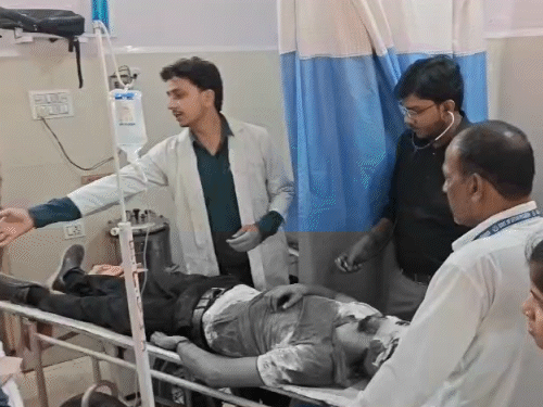 डॉक्टरों के मुताबिक, खून ज्यादा बहने से शिवकुमार की मौत हो गई।