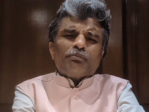 राजेश मेहता का कहना है कि कंपनी ने 2020 से 2025 तक की बिक्री के आंकड़े SEBI को सौंप दिए हैं। - Dainik Bhaskar