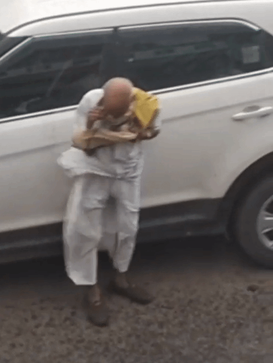 उत्तर प्रदेश के इटावा में तेज आंधी चली, इसके बाद तेज बारिश भी हुई।