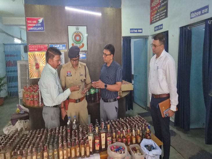 रायगढ़ पुलिस ने नकली शराब जब्त की है।