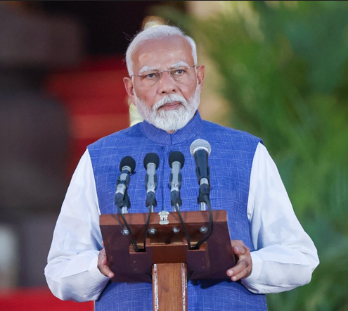 नरेंद्र मोदी ने पहली बार 26 मई 2014 को प्रधानमंत्री पद की शपथ ली थी।