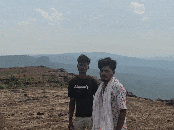 परिवार को इस बात की भनक तक नहीं लगी कि उनकी जमीन किसी और के नाम हो गई है.