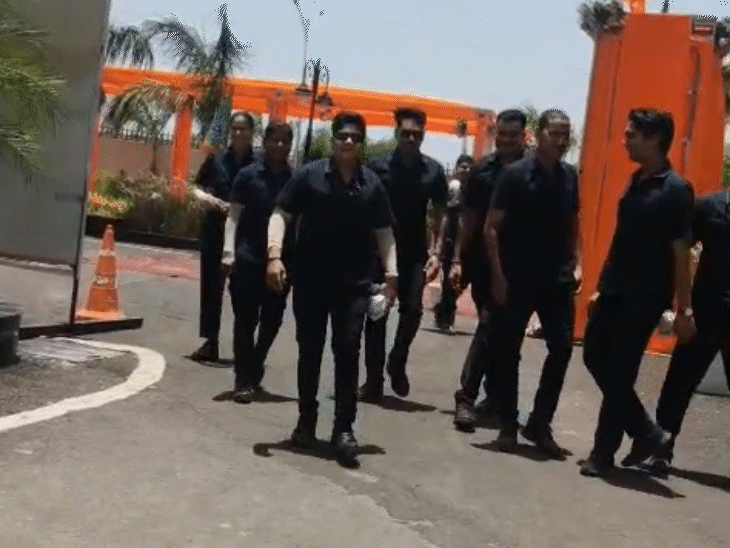 निशा ड्यूटी के दौरान कुछ वीडियो बनाकर इंस्टाग्राम पर अपलोड करती थीं