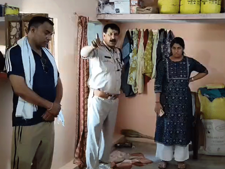 घटना के बाद पुलिस टीम मौके पर पहुंची.