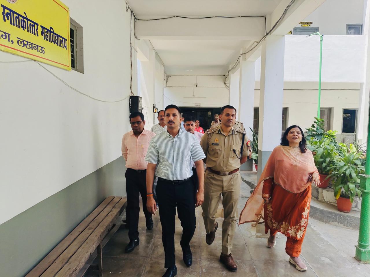 जिलाधिकारी विशाख जी. एवं संयुक्त पुलिस के निर्देशन में सभी परीक्षा केंद्रों पर सीसीटीवी कैमरों के जरिए स्मार्ट सर्विलांस की व्यवस्था की गई है।