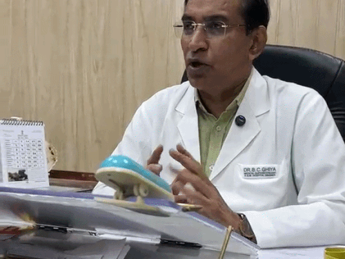 पीबीएम हॉस्पिटल के सुपरिटेंडेंट डॉ. बीसी घीया का कहना है कि जांच टीम को हमारे हॉस्पिटल में किसी प्रकार की लापरवाही नहीं मिली है।