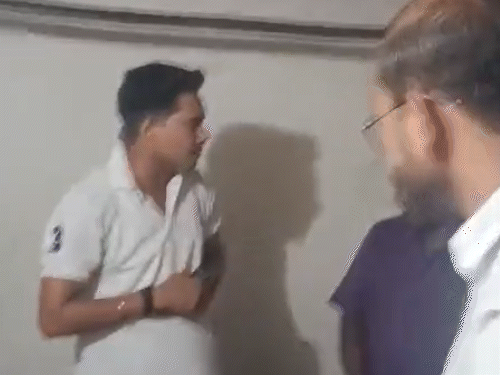 जांजगीर-चांपा जिले के ग्राम उदयबंद में घर पर चंगाई सभा लगाई गई थी।