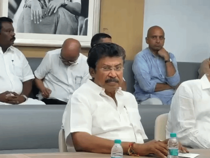 नई दिल्ली में कांग्रेस की बैठक के दौरान वरिष्ठ नेता और प्रदेश अध्यक्ष जीतू पटवारी।