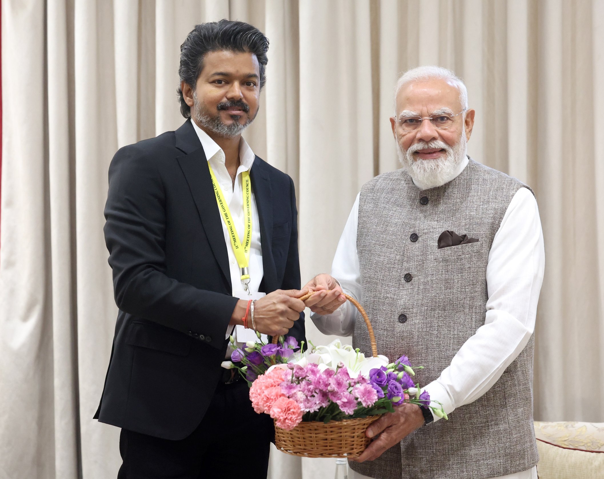 नीति आयोग की बैठक के बाद तमिलनाडु CM विजय ने PM मोदी से मुलाकात की।