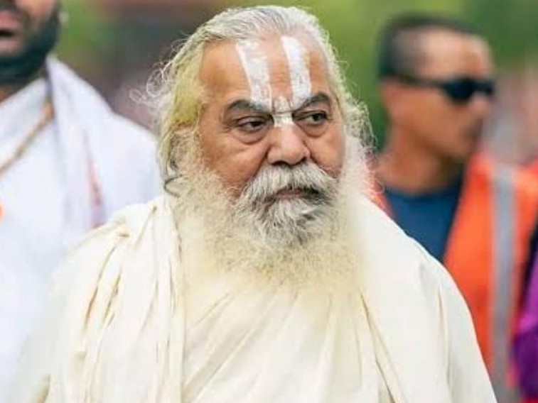महंत कमल नयन दास ने कहा- जो जैसा करेगा, भगवान उसे वैसा फल देंगे।