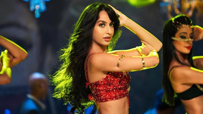 फिल्म ‘सत्यमेव जयते’ के सुपरहिट गाने ‘दिलबर-दिलबर’ ने नोरा फतेही को ‘दिलबर गर्ल’ की नई पहचान दी।