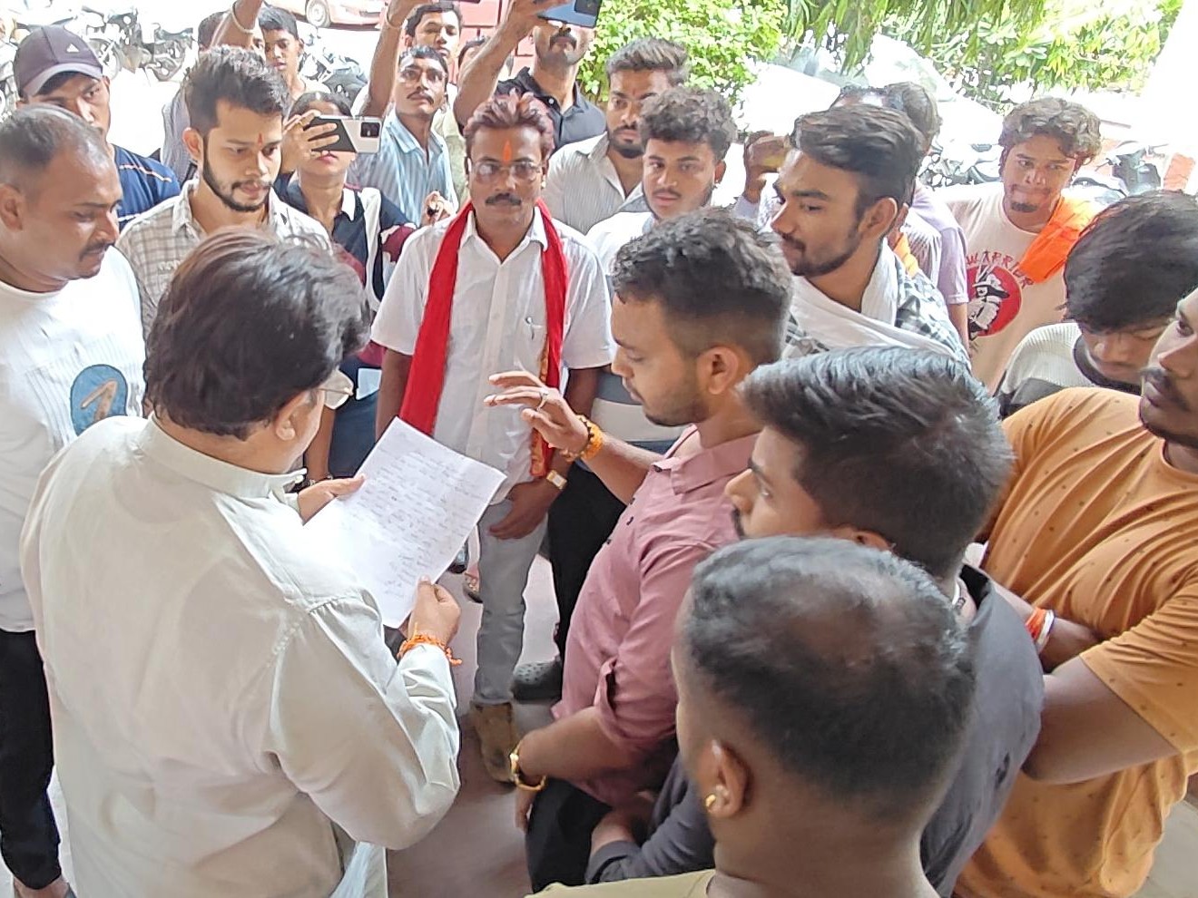 Dhamtari Cow Meat Seized | Bulldozer Action Demand; Gau Sevaks Protest