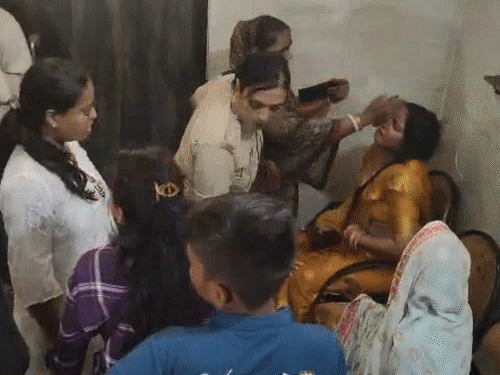 After the incident, Gunjan's wife Asmita was seen crying and wailing the most.