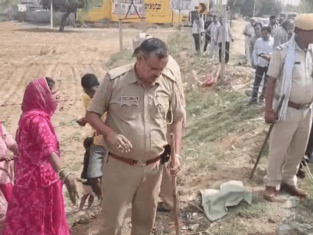 मौके पर पुलिस और भारी जाब्ता मौजूद रहा