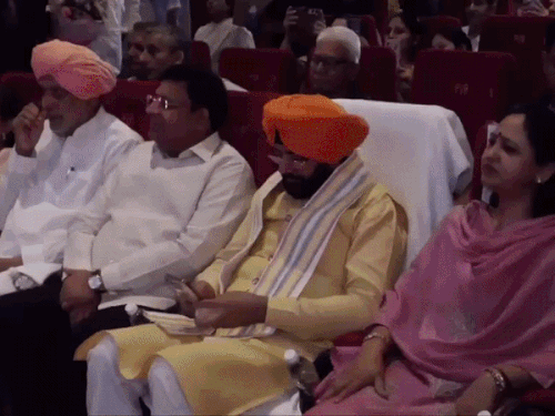सीएम सैनी से मिलतीं अभिनेत्री और सांसद कंगना रनौत।