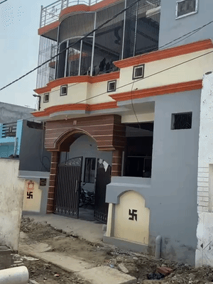 अयोध्या नाका परिसरात टिन्नूचे नवीन घर आहे, यात 14 खोल्या आहेत. सर्व खोल्या भाड्याने दिलेल्या आहेत.