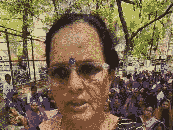 प्रदेश महासचिव सुमन पटेल ने कहा कि वे भोपाल में बड़ा विरोध प्रदर्शन करेंगे.