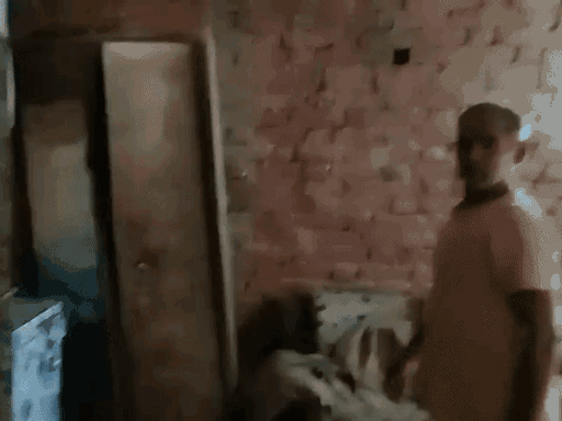 लवकुश मिश्रा यांच्या वडिलांनी सांगितले की, घरात याच पेटीतून रुपये जप्त करण्यात आले आहेत.