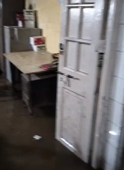 बिहार के सासाराम में बारिश के बाद एसडीओ कार्यालय में पानी भर गया.