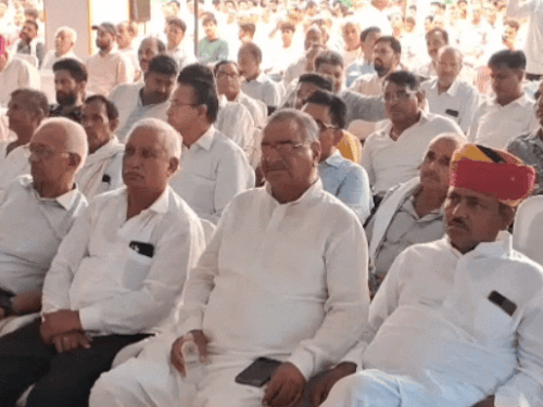 कार्यक्रम में जिलेभर से सैकड़ों लोग शामिल हुए।