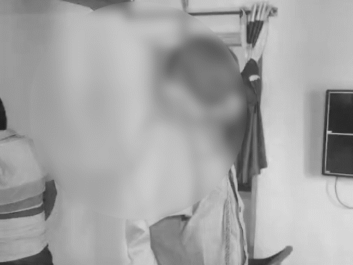 घर में अकेले थे दंपती, जांच में जुटी पुलिस