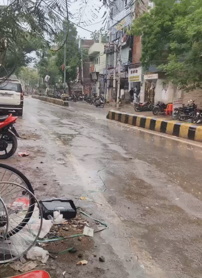 नालंदा में दिनभर उमस के बाद शनिवार की शाम झमाझम बारिश हुई.