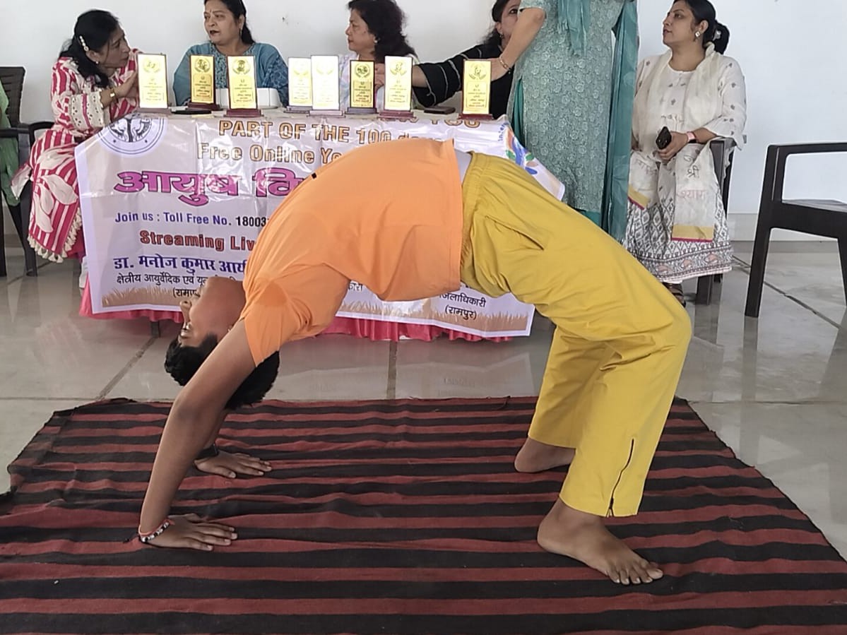 Intl Yoga Day Competitions Honored in Rampur; Kids Showcase Talent