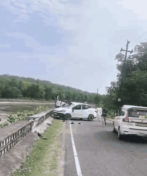 टक्कर के बाद नहर की ओर भागता हरियाणा का युवक।