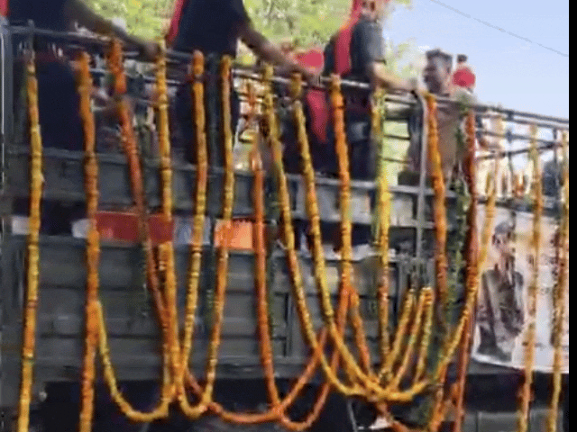 10 किलोमीटर लंबी विशाल 'तिरंगा यात्रा' निकाली गई।