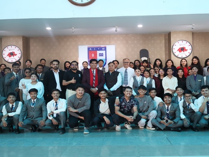नेपाल पहुंचे भिवानी के शिक्षक राजन शर्मा