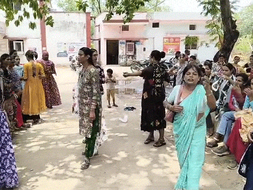 वीजियो वायरल होने के बाद दोनों पक्ष थाने पहुंचे।