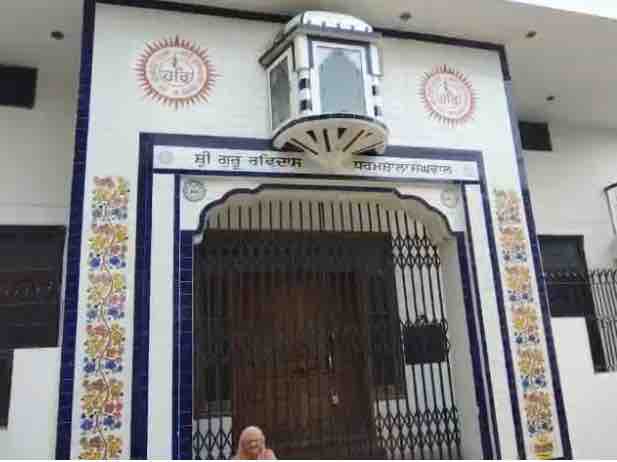 संगवाल गांव स्थित श्री गुरु रविदास गुरुद्वारा साहिब में यह घटना हुई है।