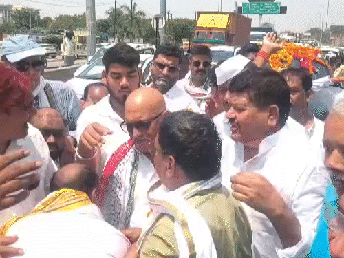 काँग्रेस प्रदेशाध्यक्ष अजय राय गुरुवारी अयोध्या येथे पोहोचले.