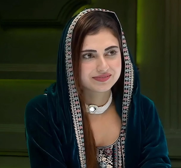 Farhana has completed her graduation degree in Mass Communication. He learned acting from Anupam Kher's academy.