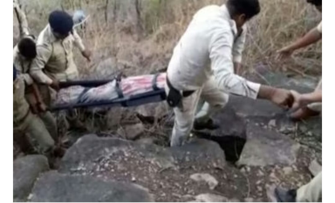 बालिका शव पुलिस ने बरामद किया था।