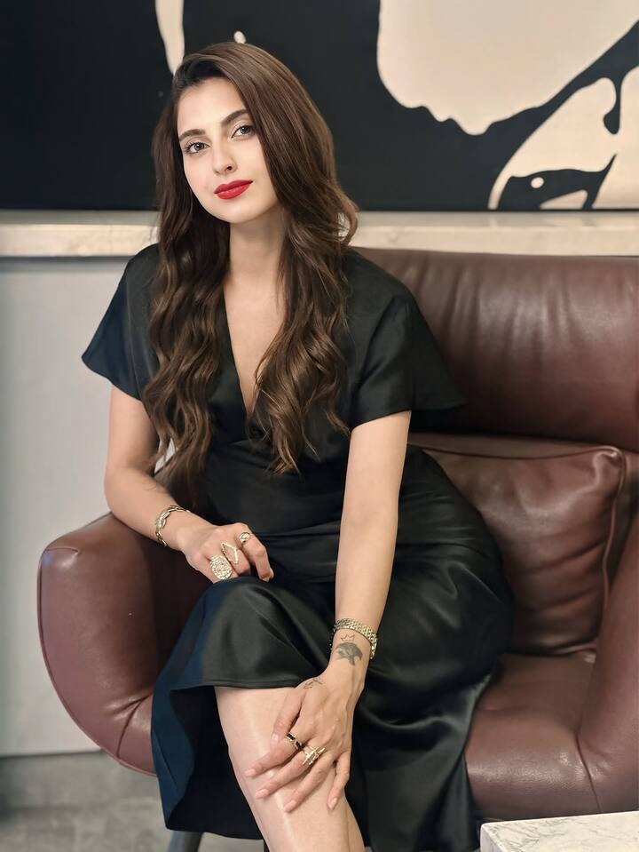 Farhana played the role of Jasmeet in Imtiaz Ali's film 'Laila Majnu'.