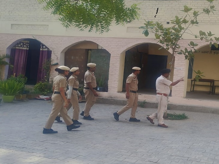 सेंटरो पर 500 से अधिक पुलिस कर्मचारियों की तैनाती की जायेगी।