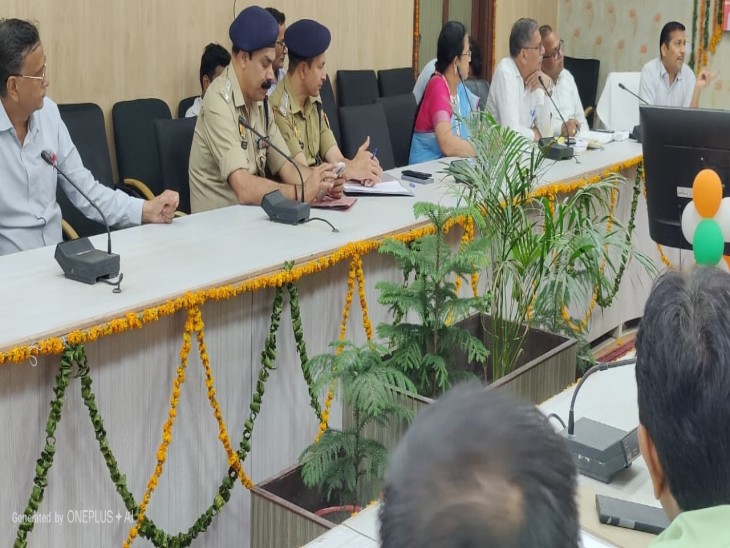 अधिकारियों ने मीटिंग कर सभी व्यवस्थाओं को अंतिम रूप दिया
