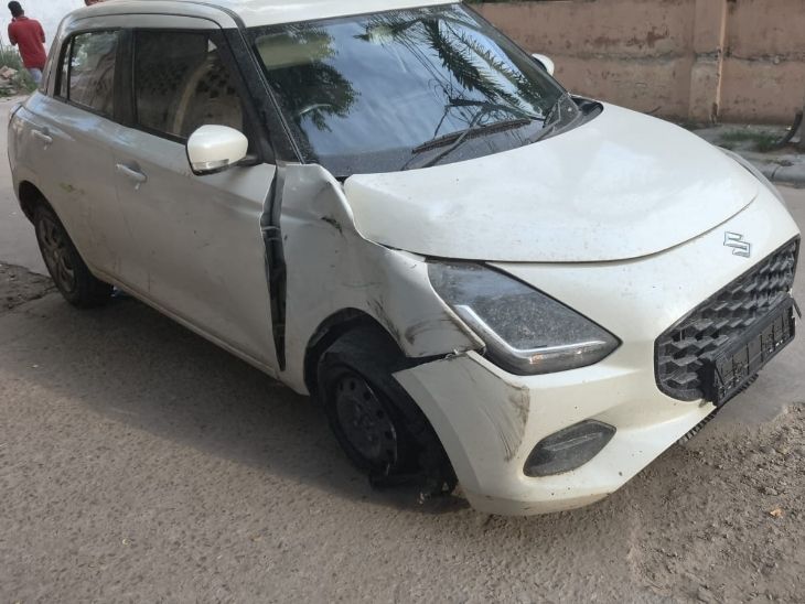 पुलिस ने आरोपी के कब्जे से फर्जी नंबर प्लेट लगी कार भी जब्त की है, जो पुलिस की गाड़ी के टक्कर मारने के बाद क्षतिग्रस्त हो गई।