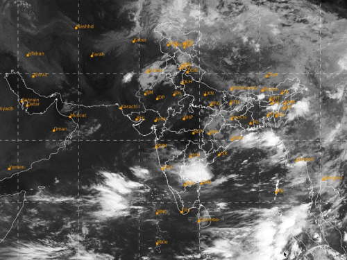 महाराष्ट्र, तेलंगाना, ओडिशा, झारखंड, बिहार और छत्तीसगढ़ के कुछ हिस्सों में मानसून के लिए जरूरी सिस्टम सक्रिय हो गया है। - Dainik Bhaskar